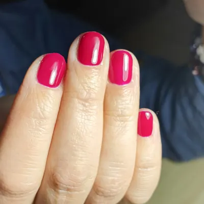 Esmaltado rojo frambuesa brillante